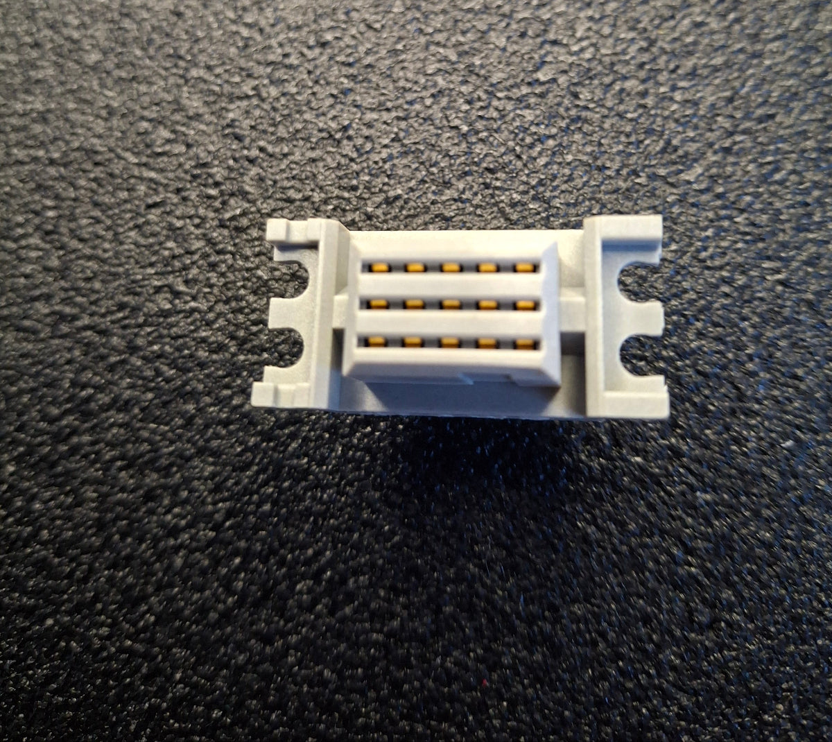 RFT EFS-Buchse 2W1 – 15-polig – EFS15 DDR NOS Robotron