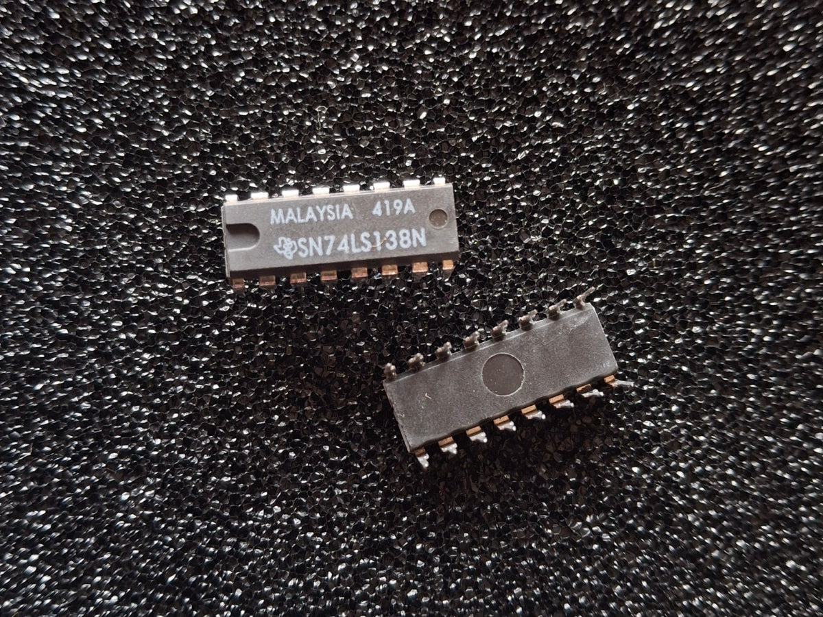 Originaler Texas Instruments SN74LS138N TTL 3-to-8 Line Decoder/Demultiplexer im DIP-16-Gehäuse (NOS).