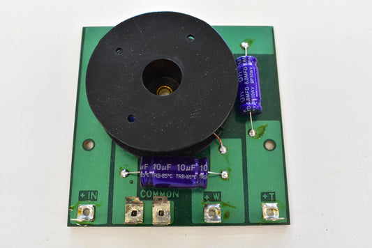 Passive 2-Wege Frequenzweiche mit 8 Ohm, 100 Watt und 3700 Hz Trennfrequenz für Lautsprecher