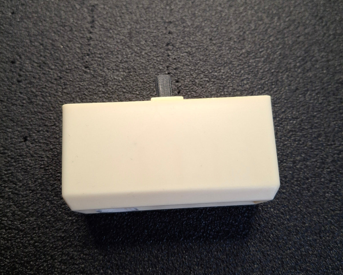 TAE-Verteiler NFF – F-Stecker auf 3 TAE-Buchsen, cremeweiß