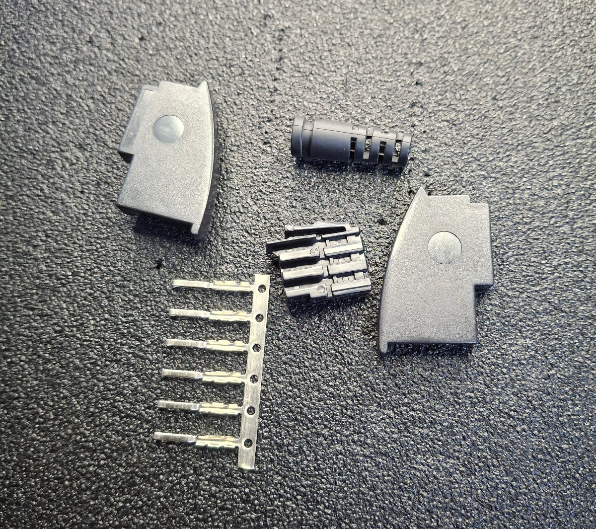TAE-N-Stecker 6-polig – Steckverbinder zum Selbstmontieren, schwarz
