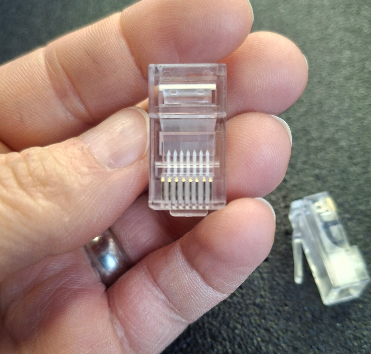 Westernstecker RJ45 8/8 – 8 Kontakte belegt, transparent