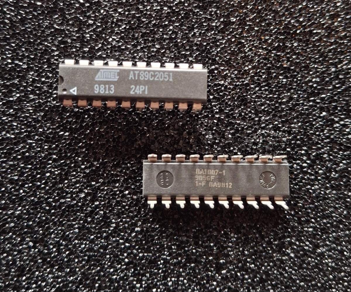 AT89C2051_AT 89 C 2051_Halbleiter_Microkontroller_8 Bit