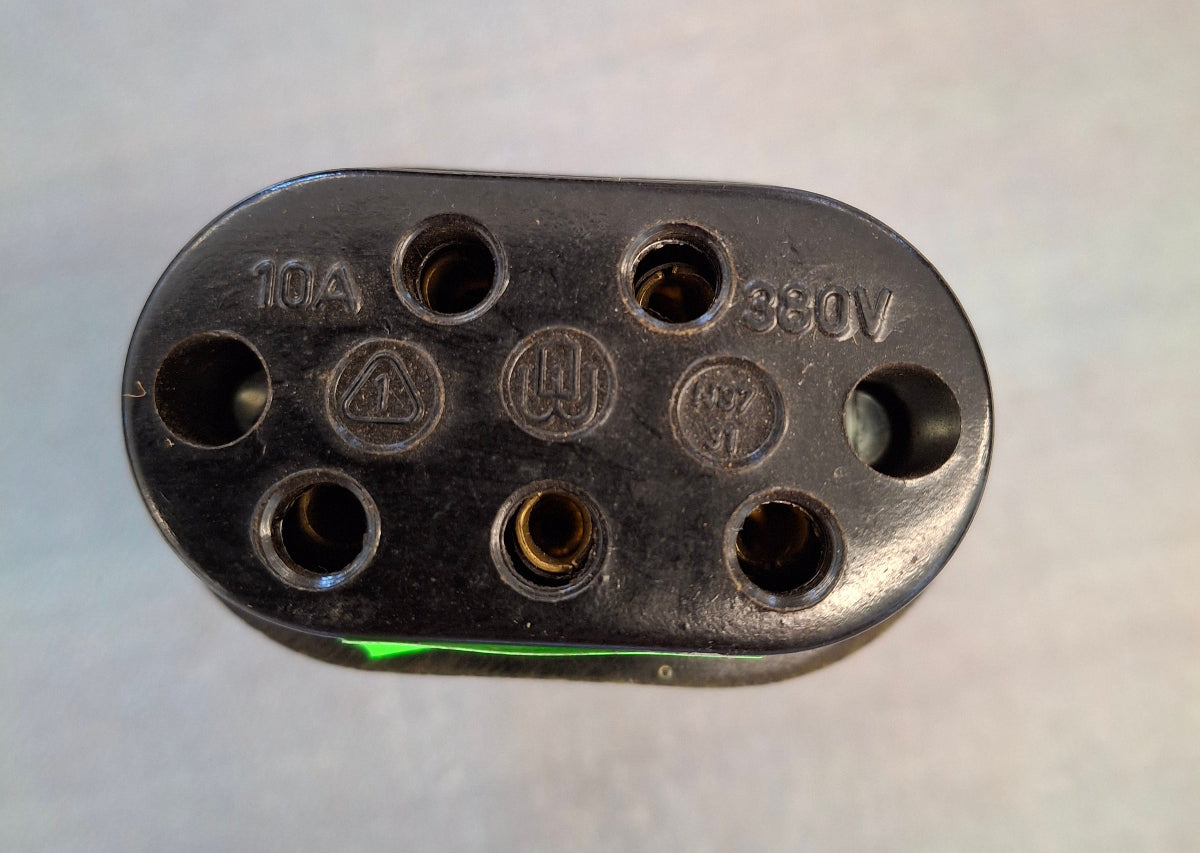 DDR Drehstrombuchse 5-polig 380V 10A Bakelit Historisch Kraftstromkupplung Vorderseite