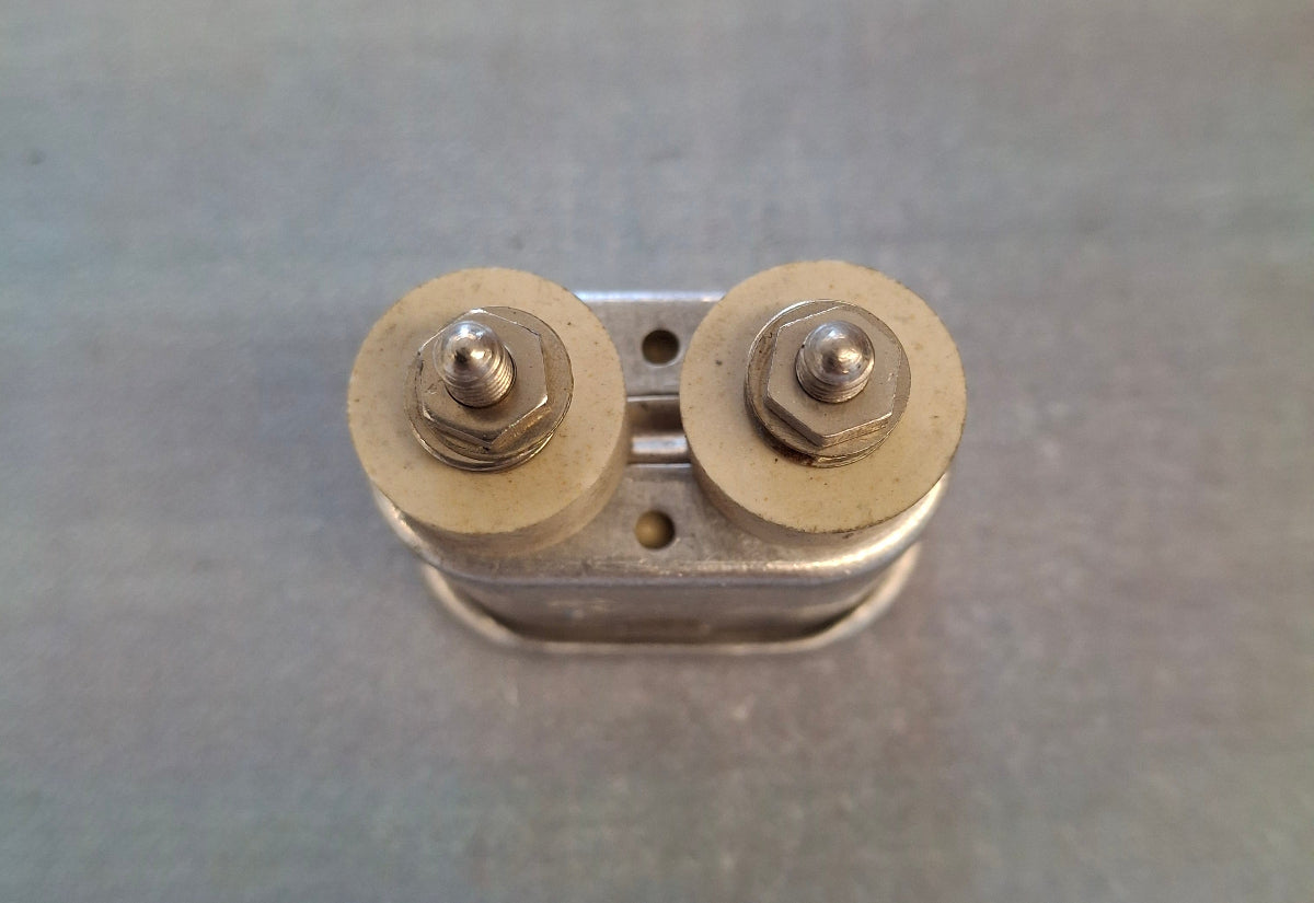 DDR Heissgeraetestecker Heissgeraetekupplung Einbau Stecker VEB Kabelwerk Nord Keramik Rückansicht