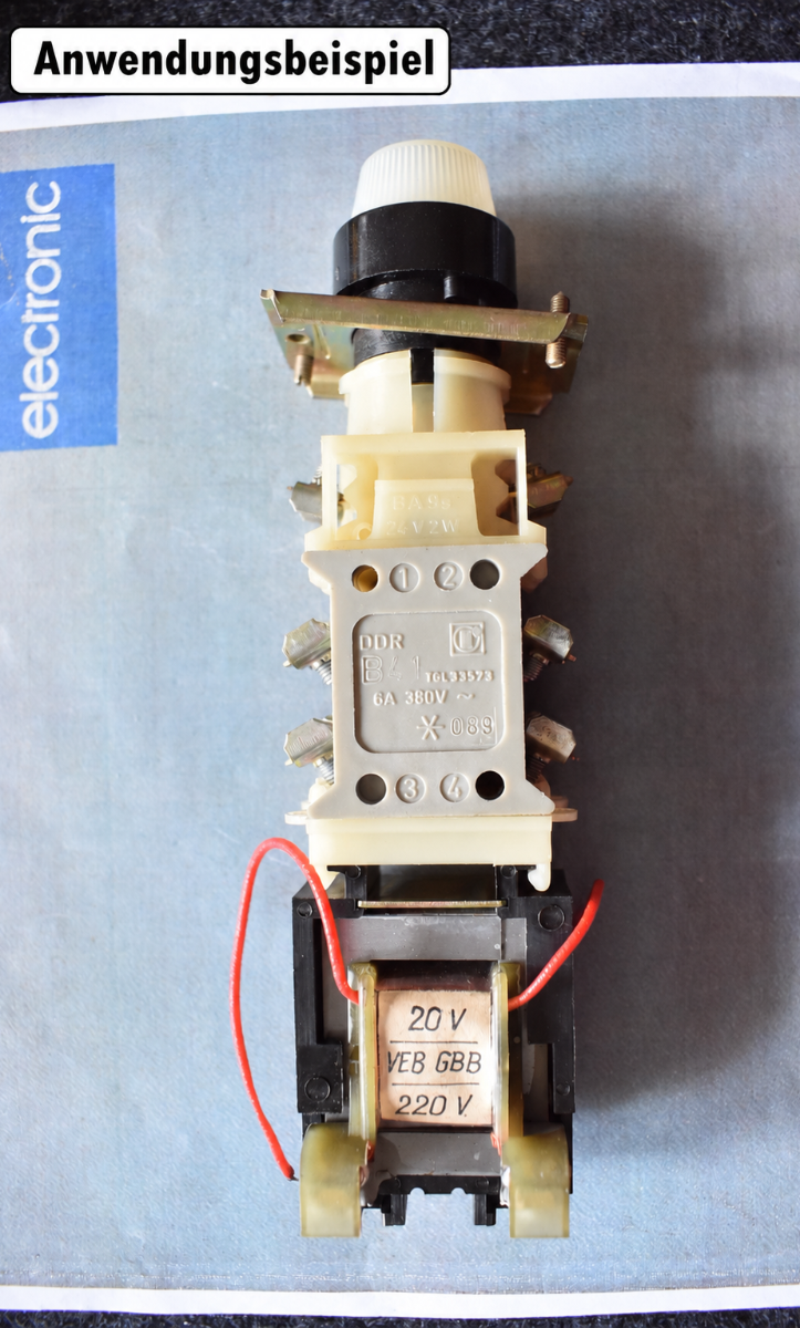 DDR ROBOTRON Leuchttastvorsatz Druckknopf gelb silber– TGL 33573 – System