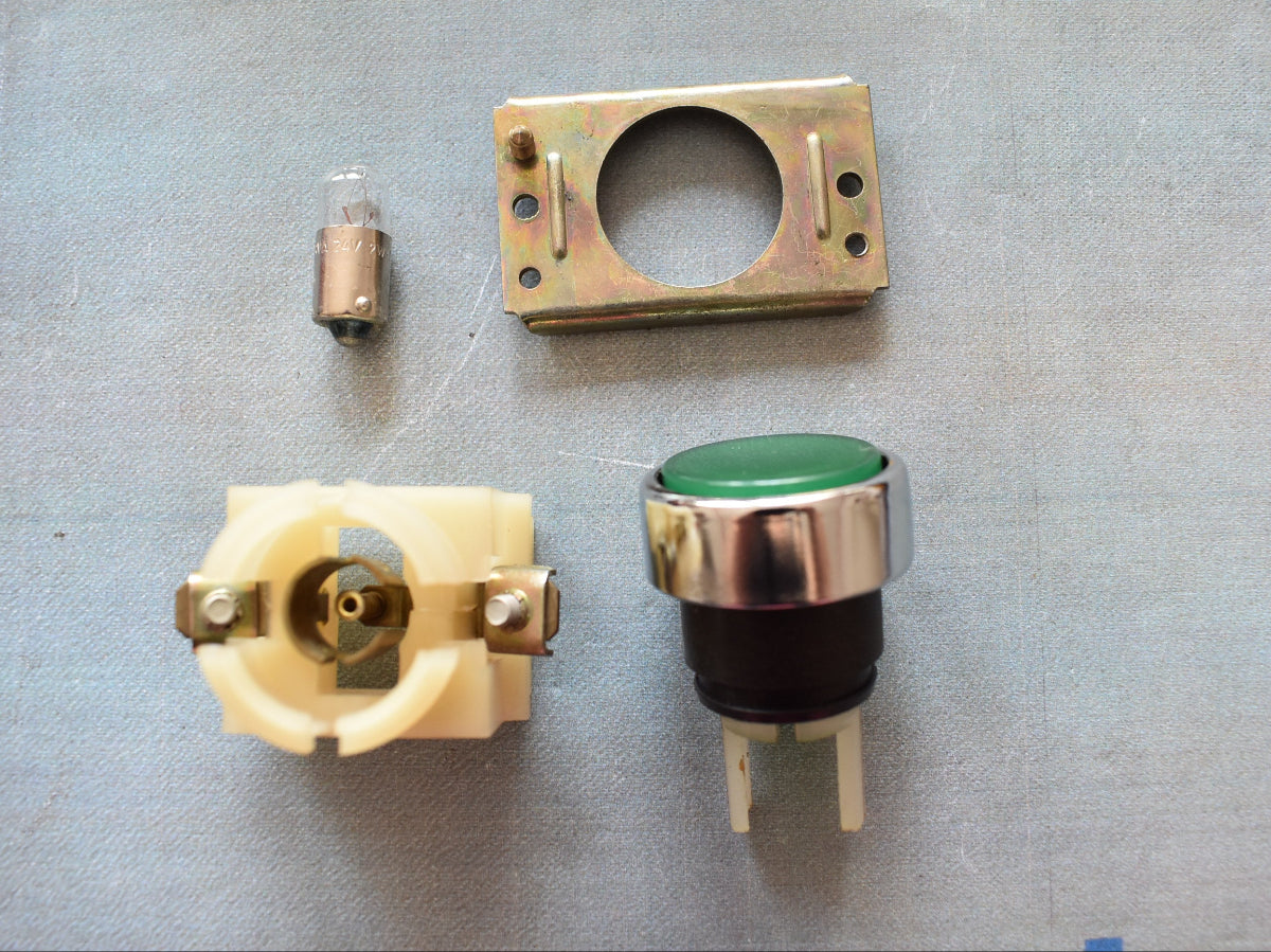 DDR ROBOTRON Leuchttastvorsatz Druckknopf gruen silber– TGL 33573 – System