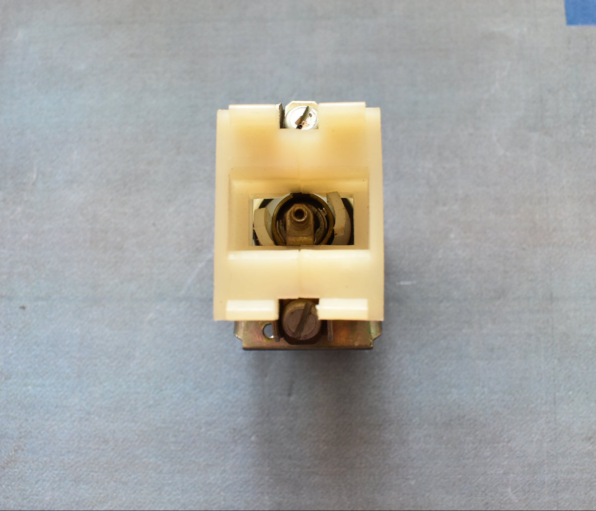 DDR ROBOTRON Leuchttastvorsatz Druckknopf gruen silber– TGL 33573 – System