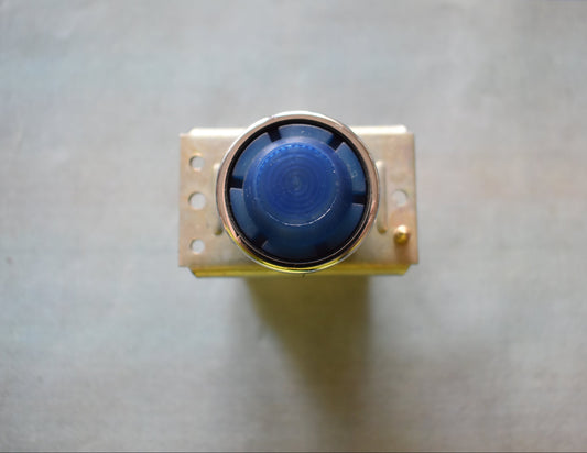 DDR NOS Leuchtvorsatz blau mit Fassung, Glühlampe und Befestigungsplatte für TGL 33573