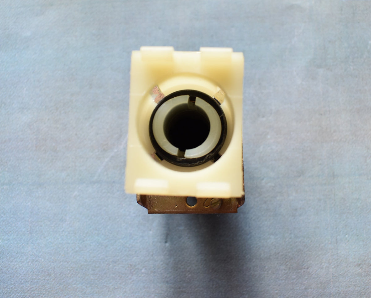 DDR ROBOTRON Tastvorsatz Druckknopf hoch schwarz silber  – TGL 33573 – System