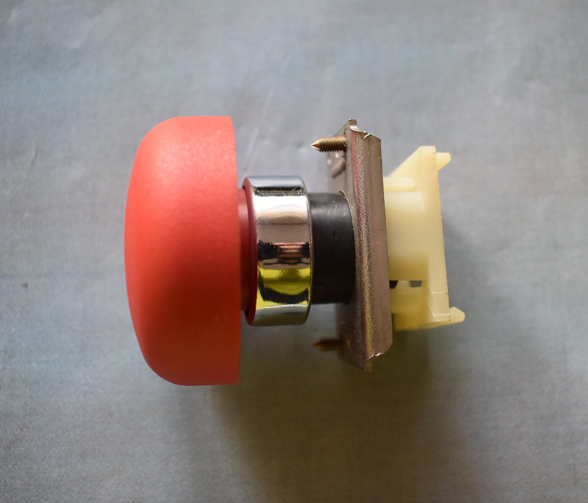 DDR ROBOTRON Tastvorsatz Druckknopf rot Pilzkopf – TGL 33573 – System