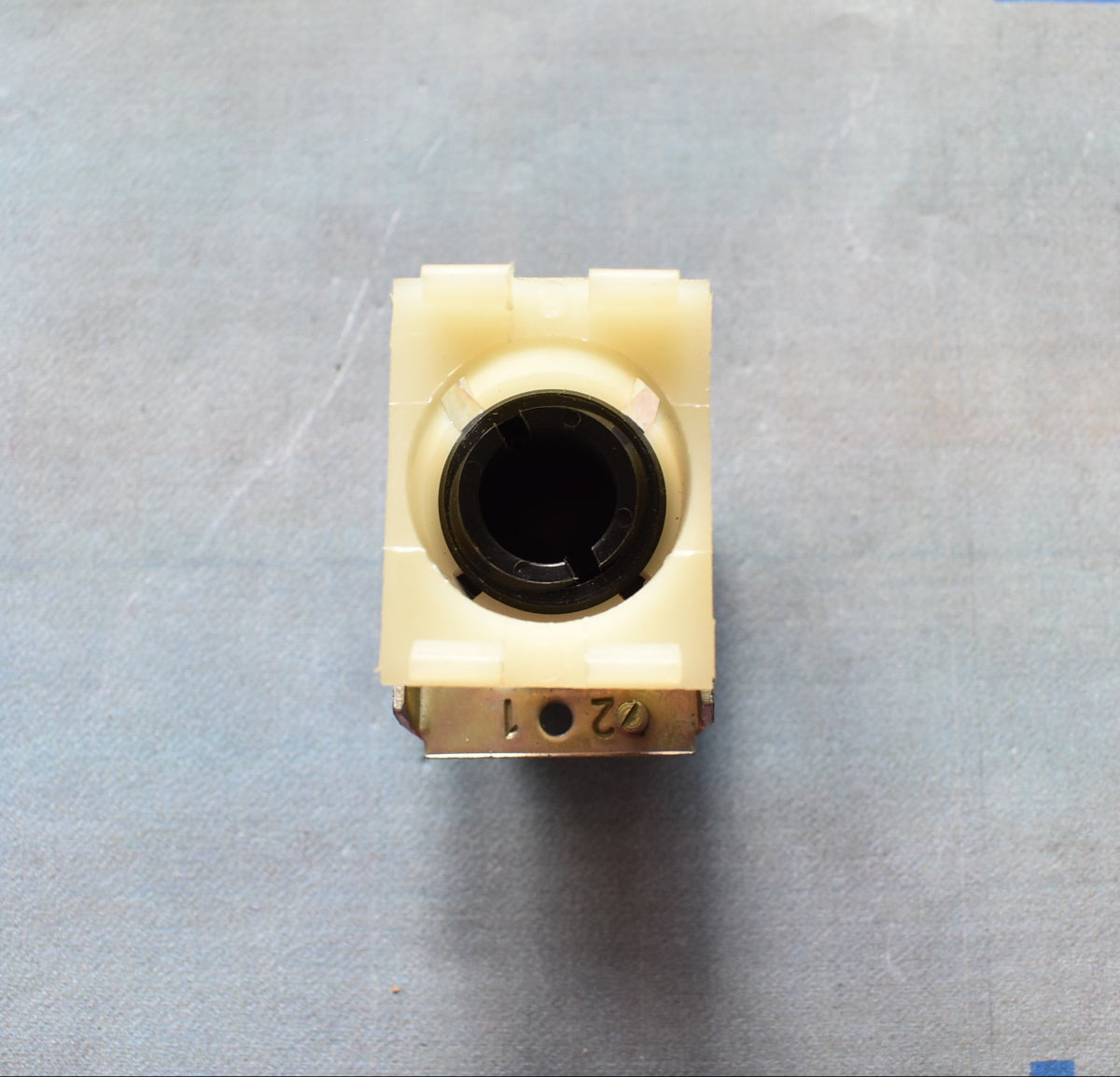 DDR ROBOTRON Tastvorsatz Druckknopf schwarz silber – TGL 33573 – System