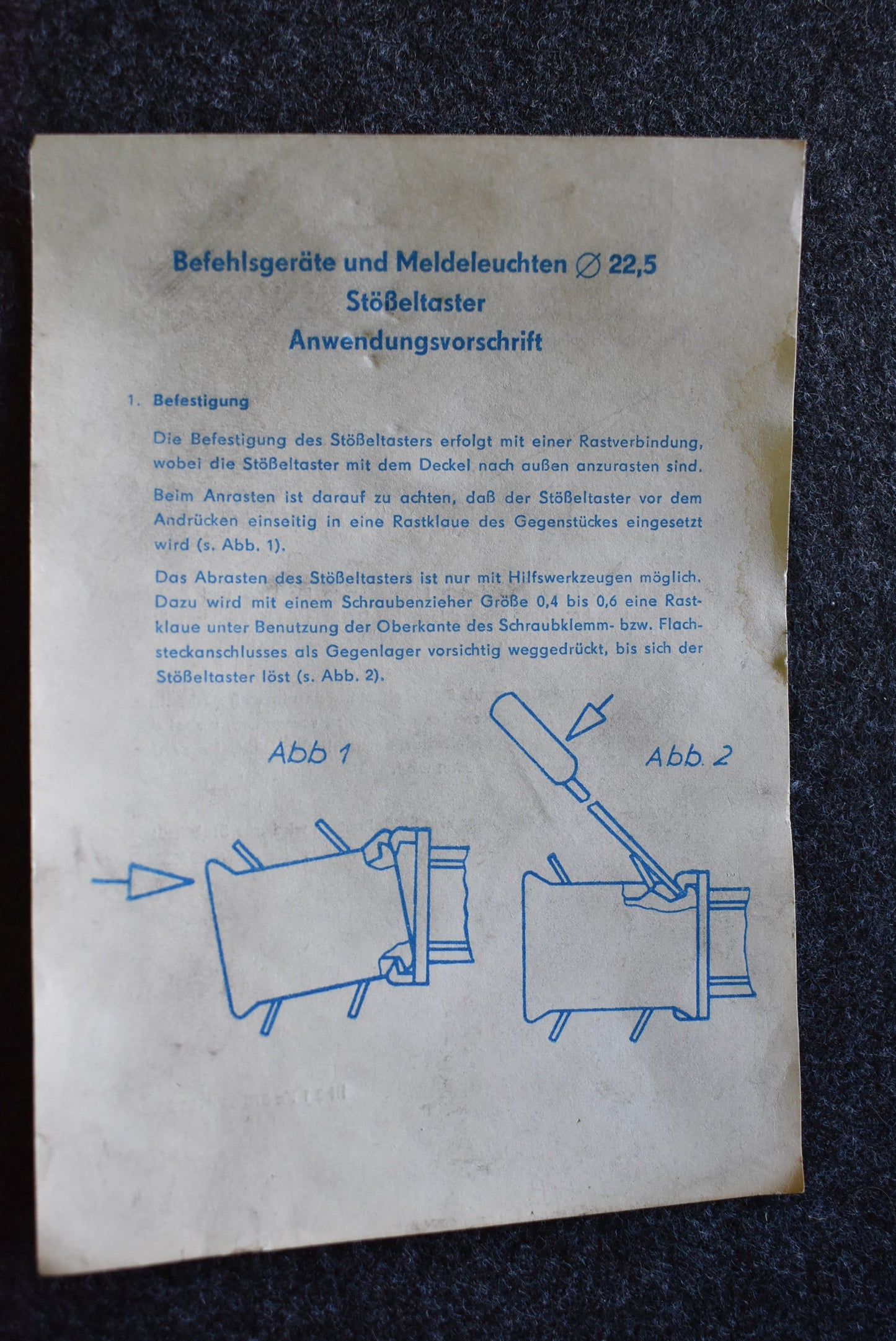 DDR Robotron Stößeltaster B41 – TGL 33573 – 6 A / 380 V – Ø 22,5 mm – NOS