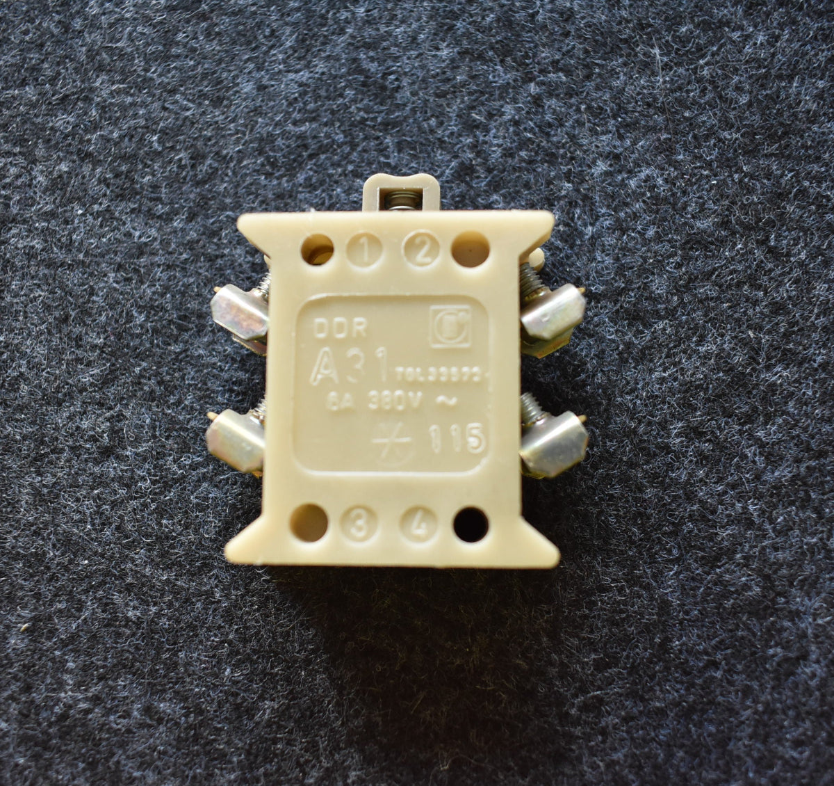 DDR Robotron Stoesseltaster A31 nach TGL 33573, 6 A 380 V, Befehlsgeraet 22,5 mm