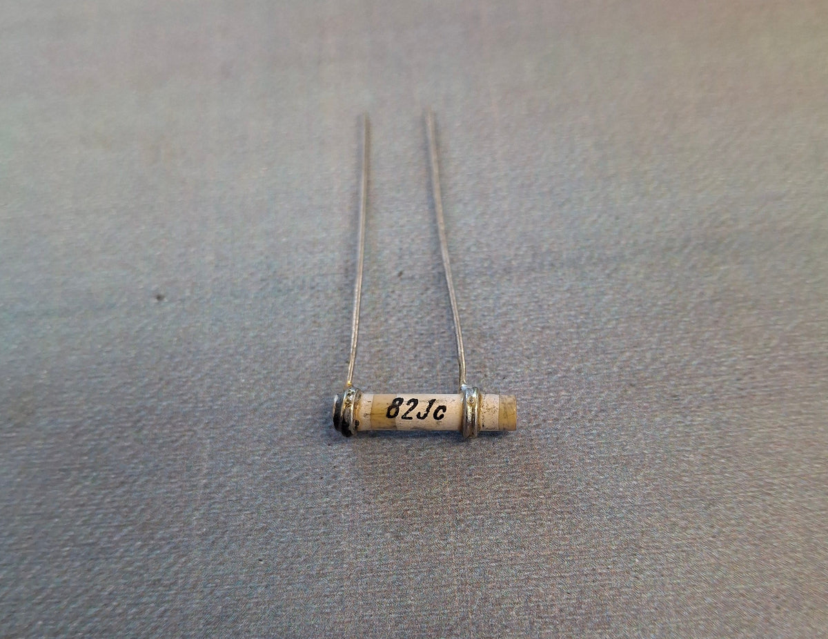 DDR Rohrkondensator Roehren Keramik Kondensator 82pF NOS Vintage