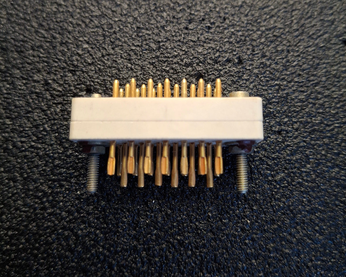 Daro20 Daro Stecker 20-polig eckig Keramik – vergoldete Kontakte – DDR NOS RFT