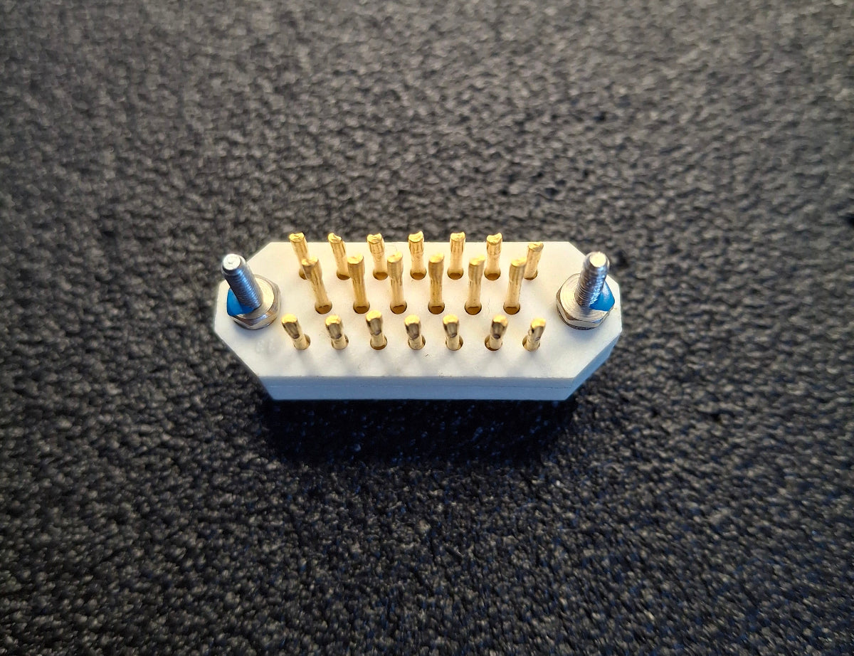 Daro20 Daro Stecker 20-polig – vergoldete Kontakte – DDR NOS RFT
