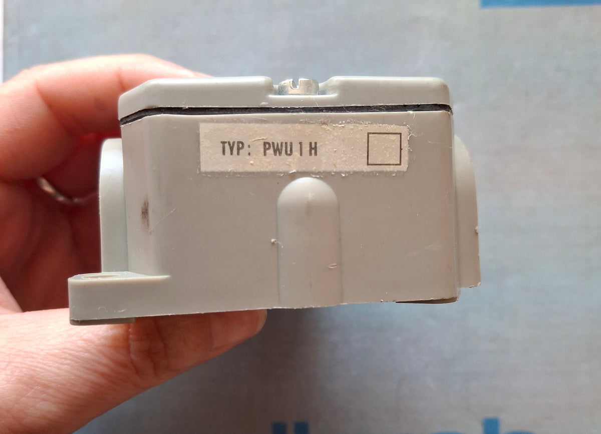 Robotron DDR Endschalter PWU 1 H – 6 A / 500 V – IP55 – NOS