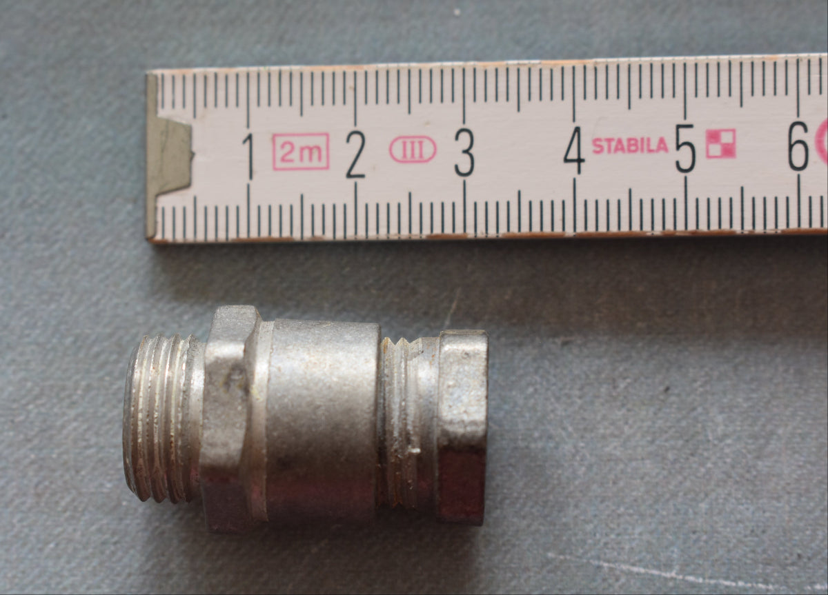 Kabelverschraubung PG 9 – Aluminium – für Abzweigdosen & Schalter – NOS