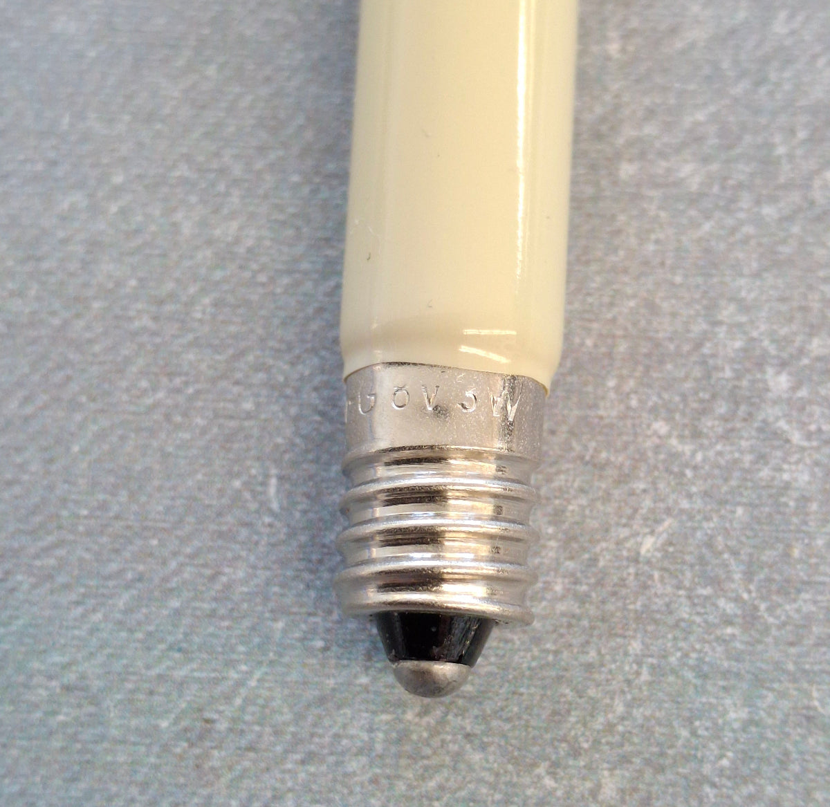 Kleinschaftschaftkerze  8 Volt  3 Watt E10 Fassung – Ersatzlampe für Weihnachtsbeleuchtung
