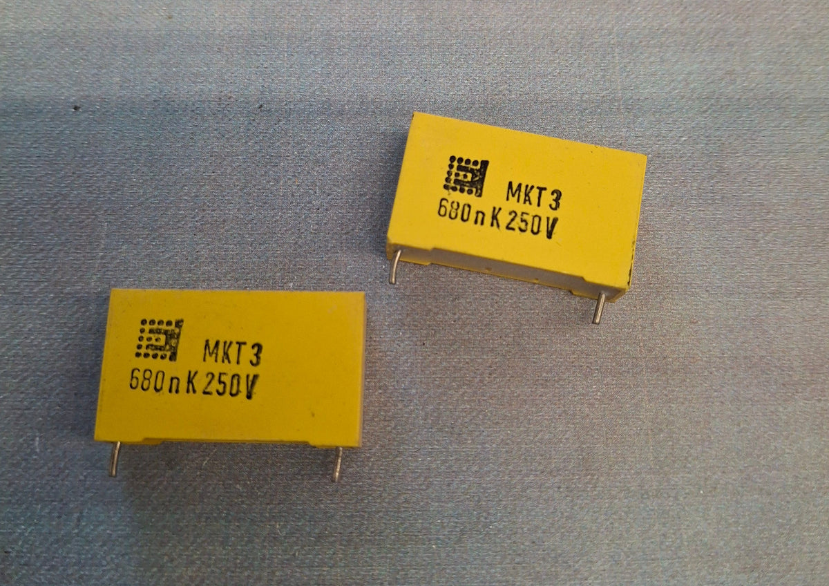 Kondensator 680nF 0,68µF 250V DDR Folienkondensator RFT
