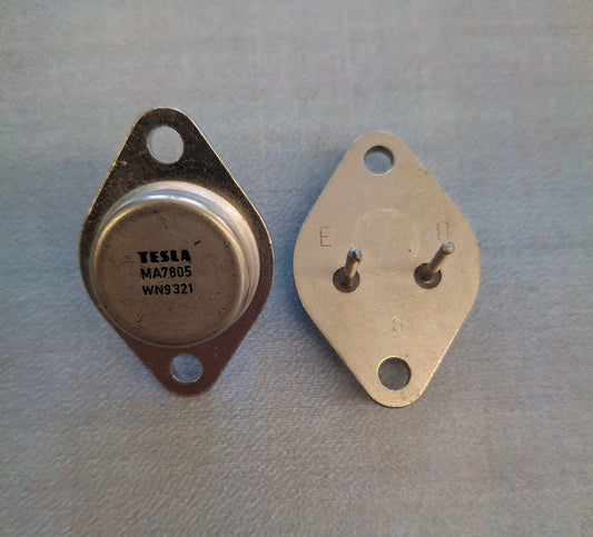 MA7805 positiver Festspannungsregler 5 Volt 1 Ampere im TO-3-Metallgehaeuse von Tesla