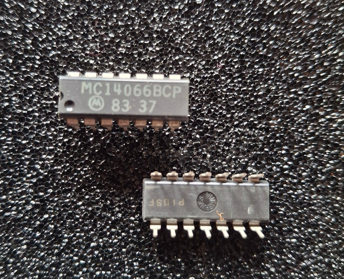 MC14066BCP_MC14066B_4066_Halbleiter_CMOS