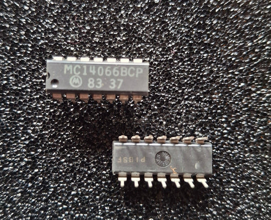 MC14066BCP_MC14066B_4066_Halbleiter_CMOS