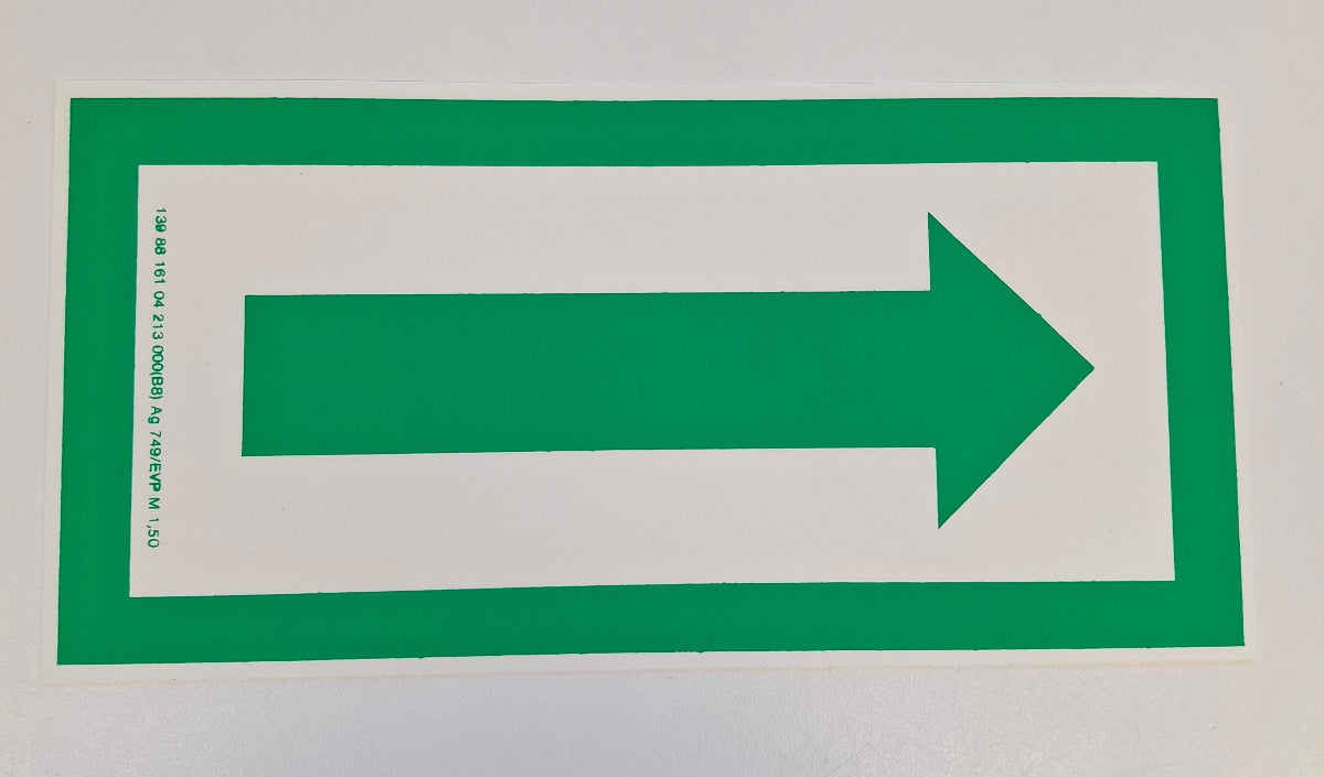 Original DDR Fluchtweg-Schild Fluchtweg-Pfeil Vintage Industrieschild in Grün