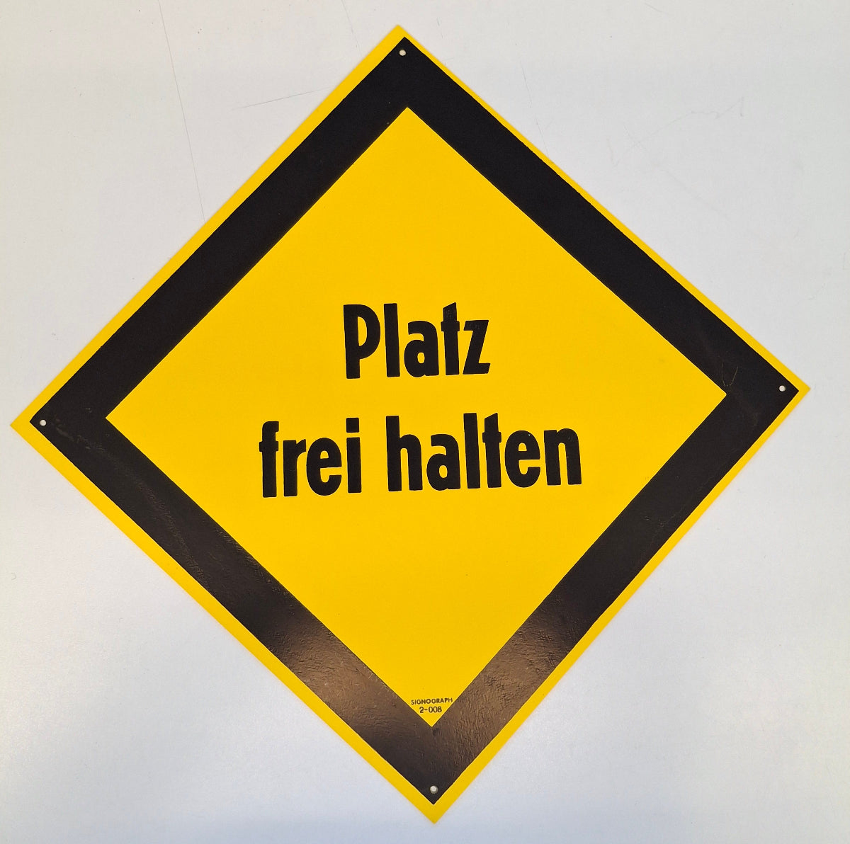 Original DDR Schild Platz frei halten Hinweisschild Signograph Vintage Industrieschild Gelb schwarz