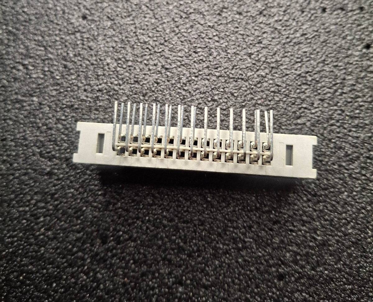 RFT EFS-Buchse 2X6M  – 26-polig gewinkelt – EFS26 DDR NOS Robotron