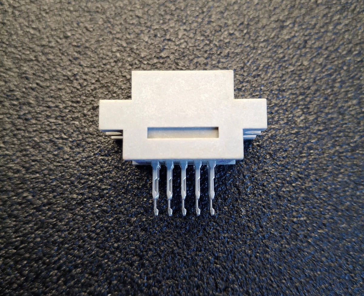 RFT EFS-Stecker 2W8  – 15-polig – EFS15 DDR NOS Robotron