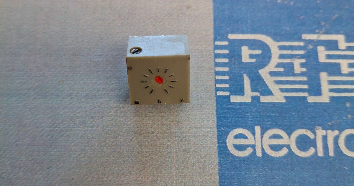 Spindeltrimmer Spindeleinstellregler potentiometer 100-Ohm einstellregler praezision liegend RFT DDR NOS oben