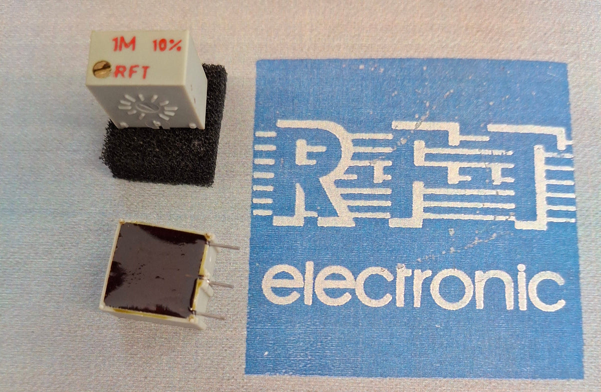 Spindeltrimmer Spindeleinstellregler potentiometer 1M Ohm einstellregler stehend praezision RFT DDR NOS