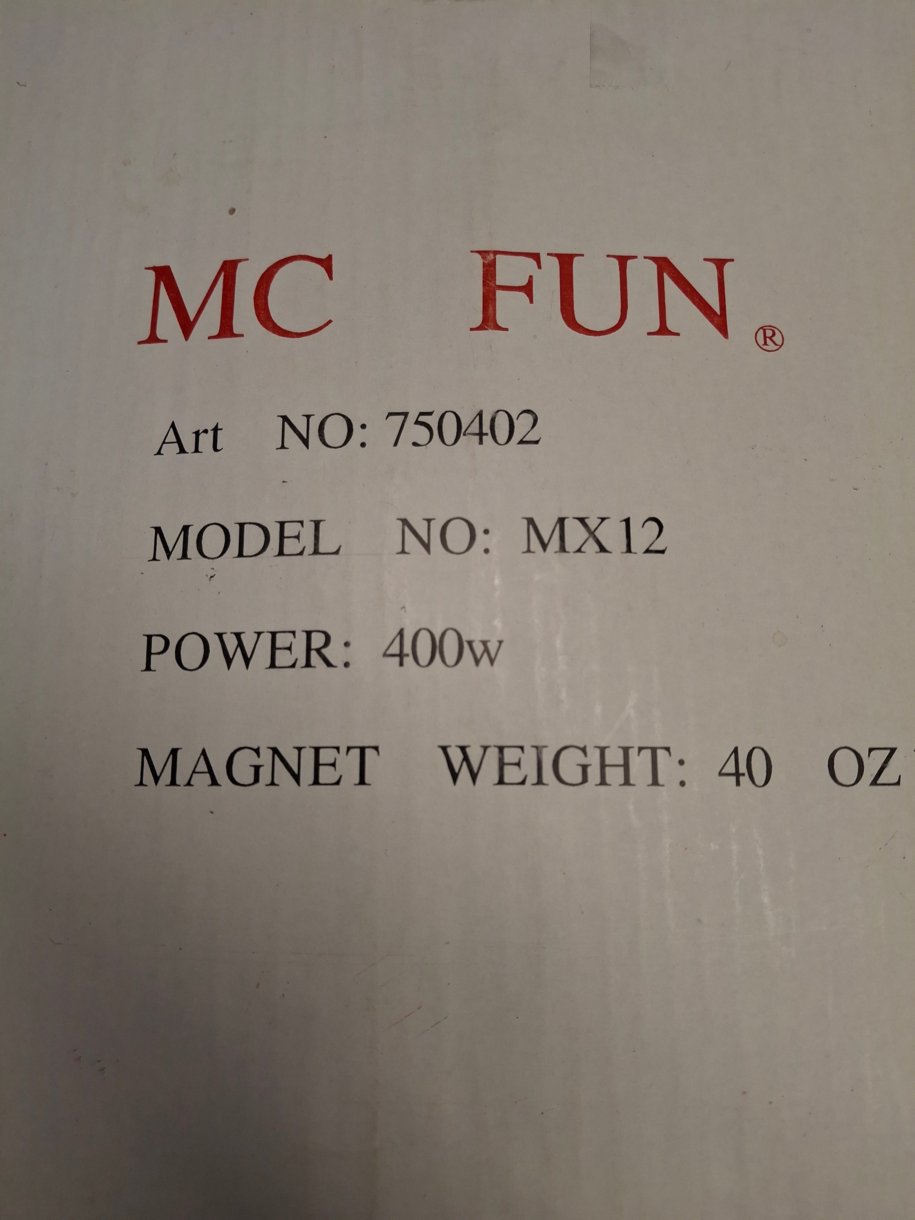 McFun MX12 Subwoofer-Chassis mit Mittelaufdruck