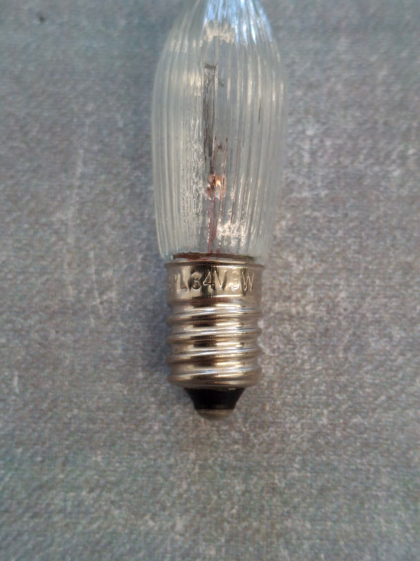 Riffelkerze / Spitzkerze 34 V 3 Watt E10 Fassung – Ersatzlampe für Weihnachtsbeleuchtung