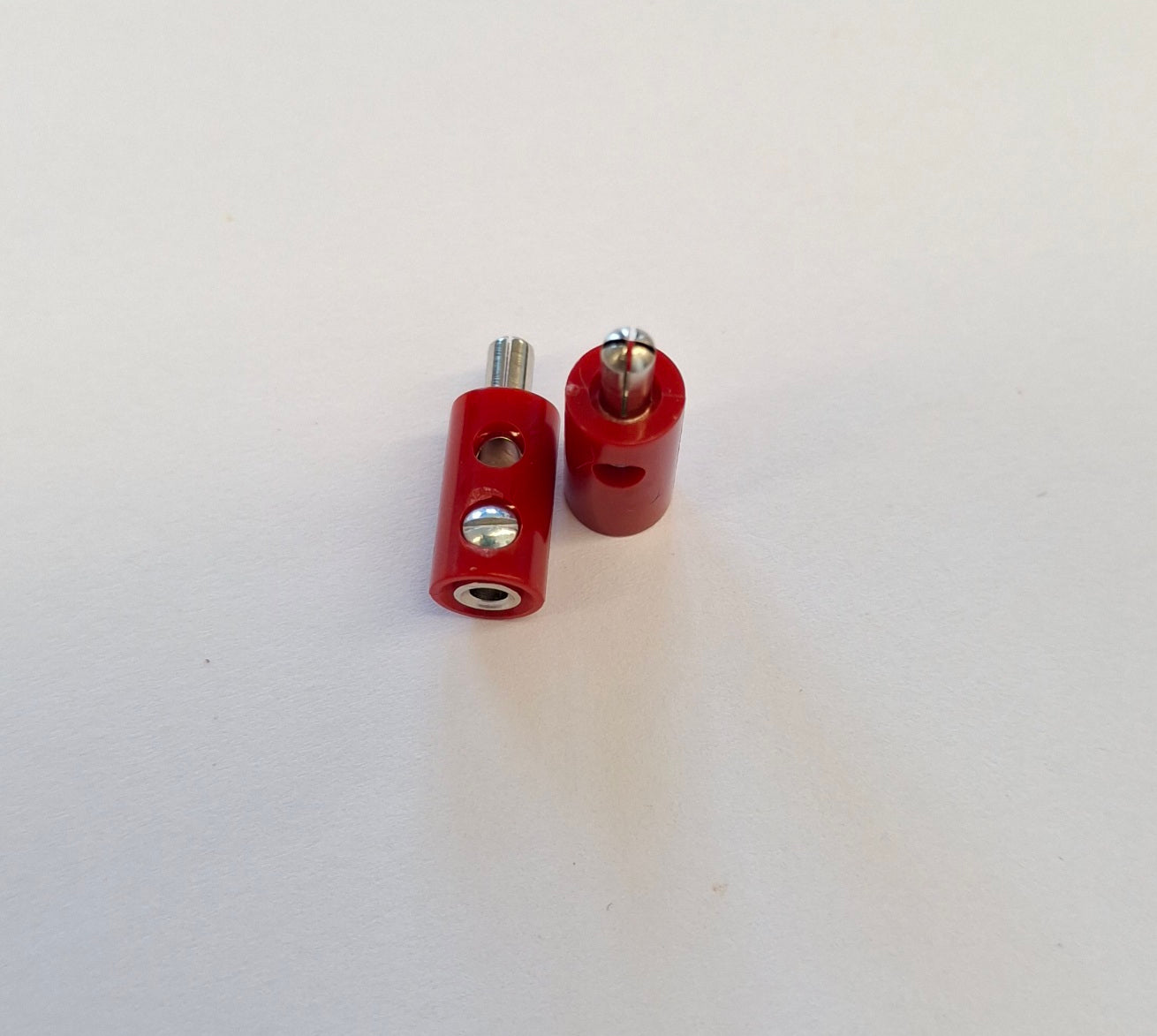 Querlochstecker HO Ministecker Miniaturstecker Bananenstecker rot