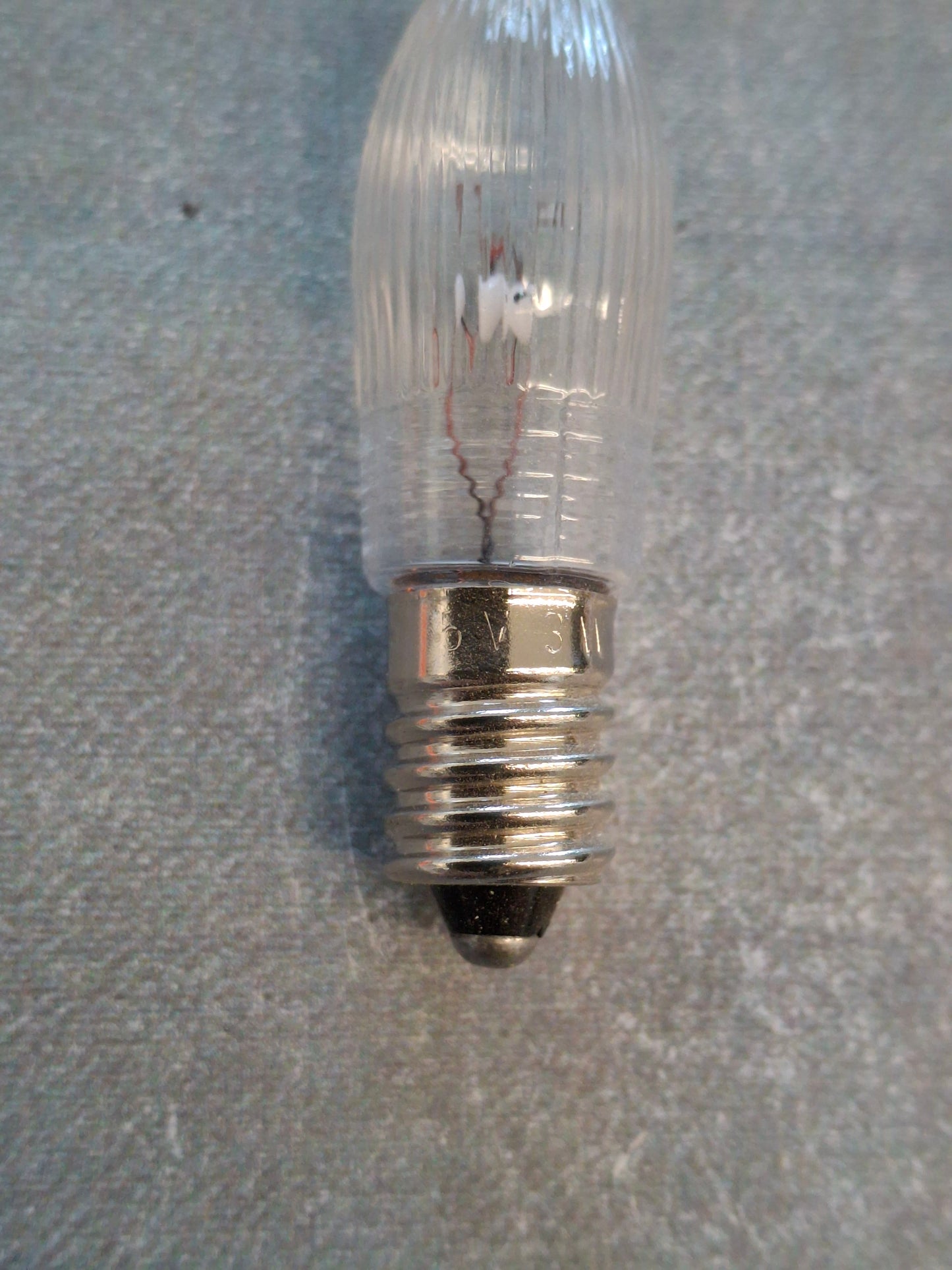 Riffelkerze / Spitzkerze 5 V 3 Watt E10 Fassung – Ersatzlampe für Weihnachtsbeleuchtung