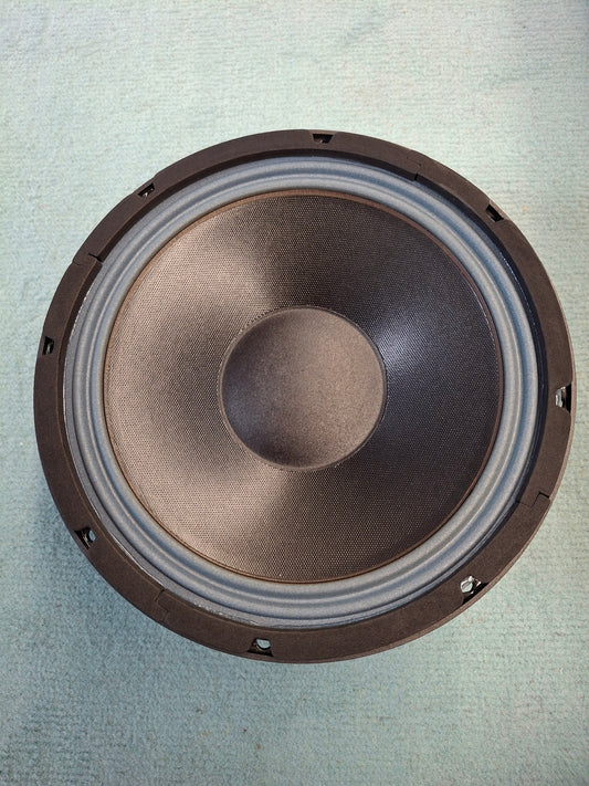 McTaaToo AluCar 260 Carwoofer Ausstellungsstück Farbe verblasst