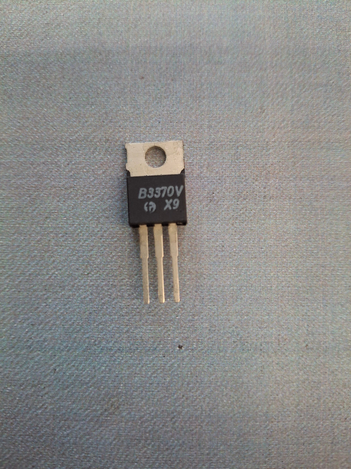 spannungsregler-B3370V-negativ-DDR-RFT