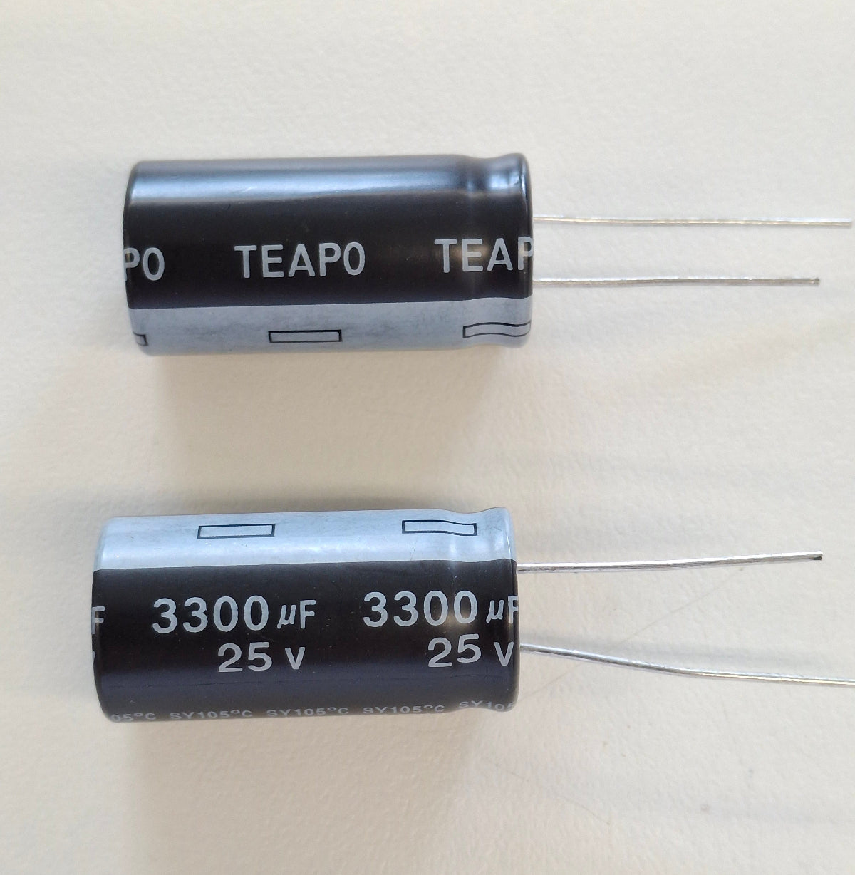 TEAPO Elko 3300 µF 25 V 105 °C (SY-Serie) – hochwertiger Low-ESR-Elektrolytkondensator für Netzteile, Verstärker, DIY-Projekte und Reparaturen.